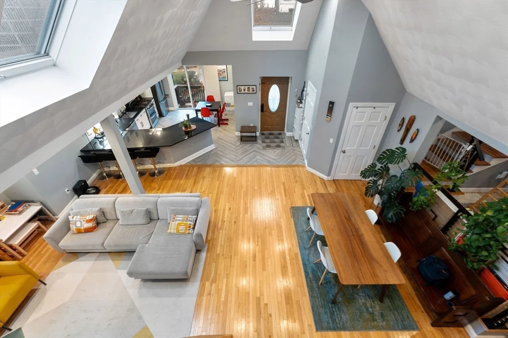 890 Winthrop Ave, Beachmont