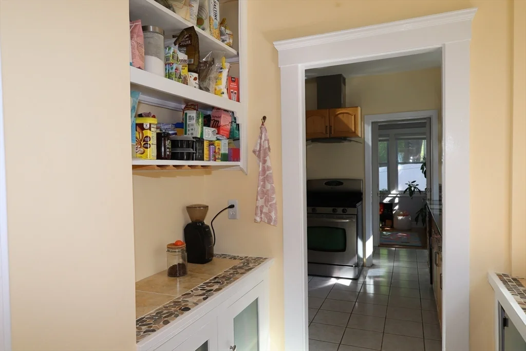18 Moulton Rd, Arlington Heights