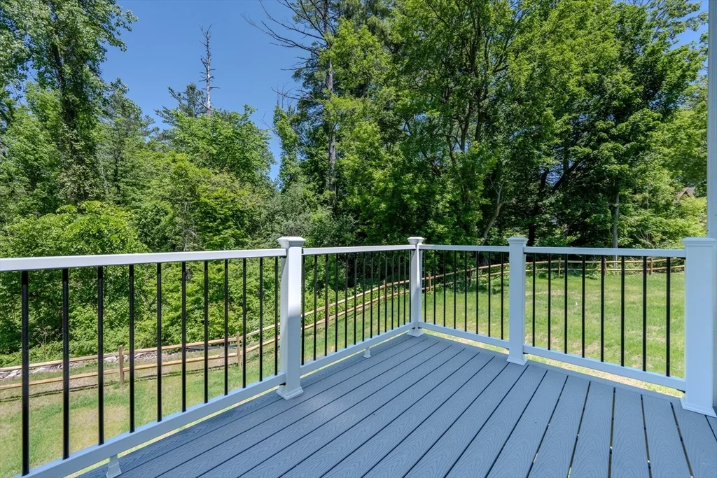 112 Genest St, Dracut