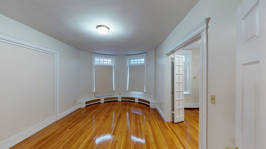 1906 Beacon, Brookline