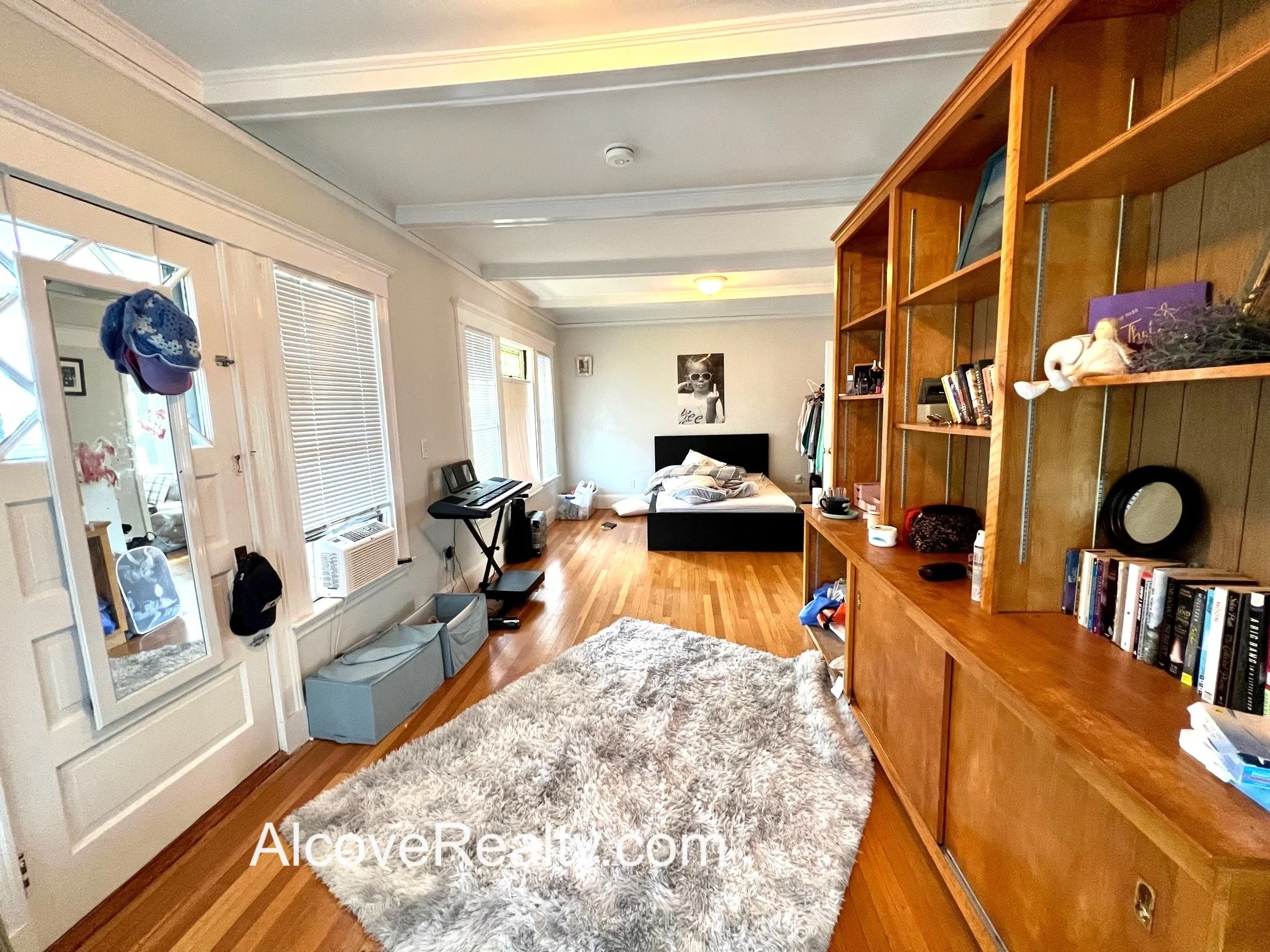34 Leonard St, Tufts