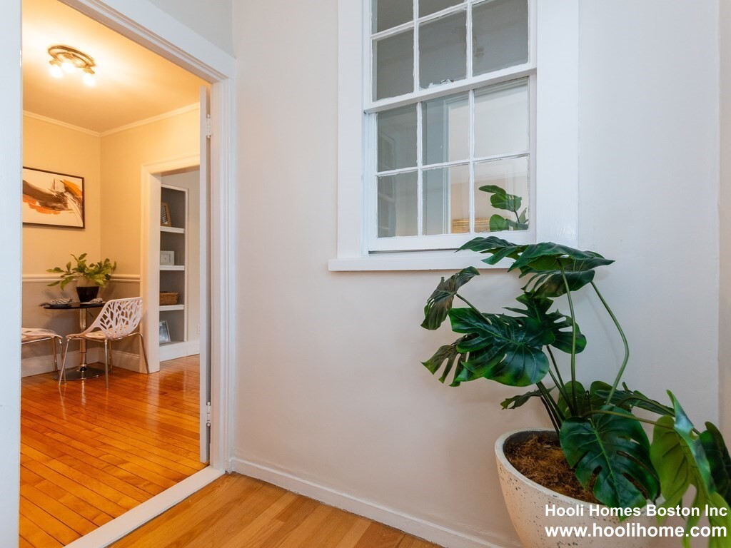 21 Chauncy St, Neighborhood Nine