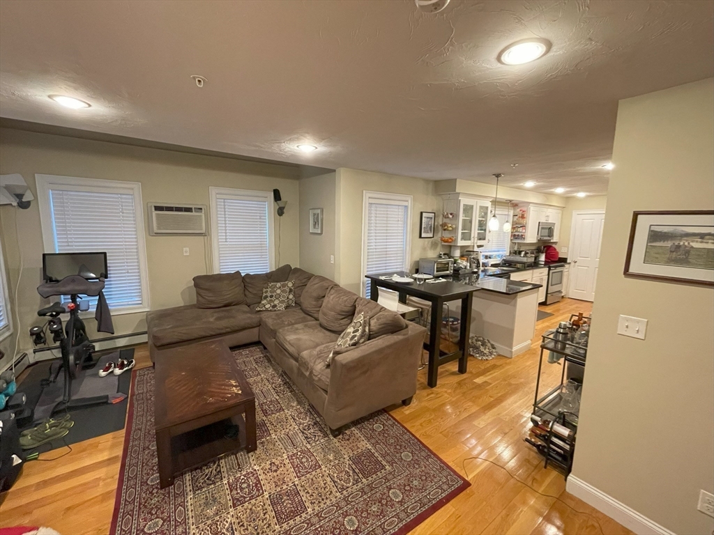 45 Catherine St, Jamaica Plain