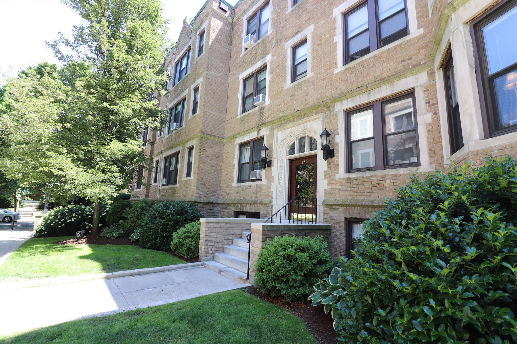 126 Babcock St, North Brookline