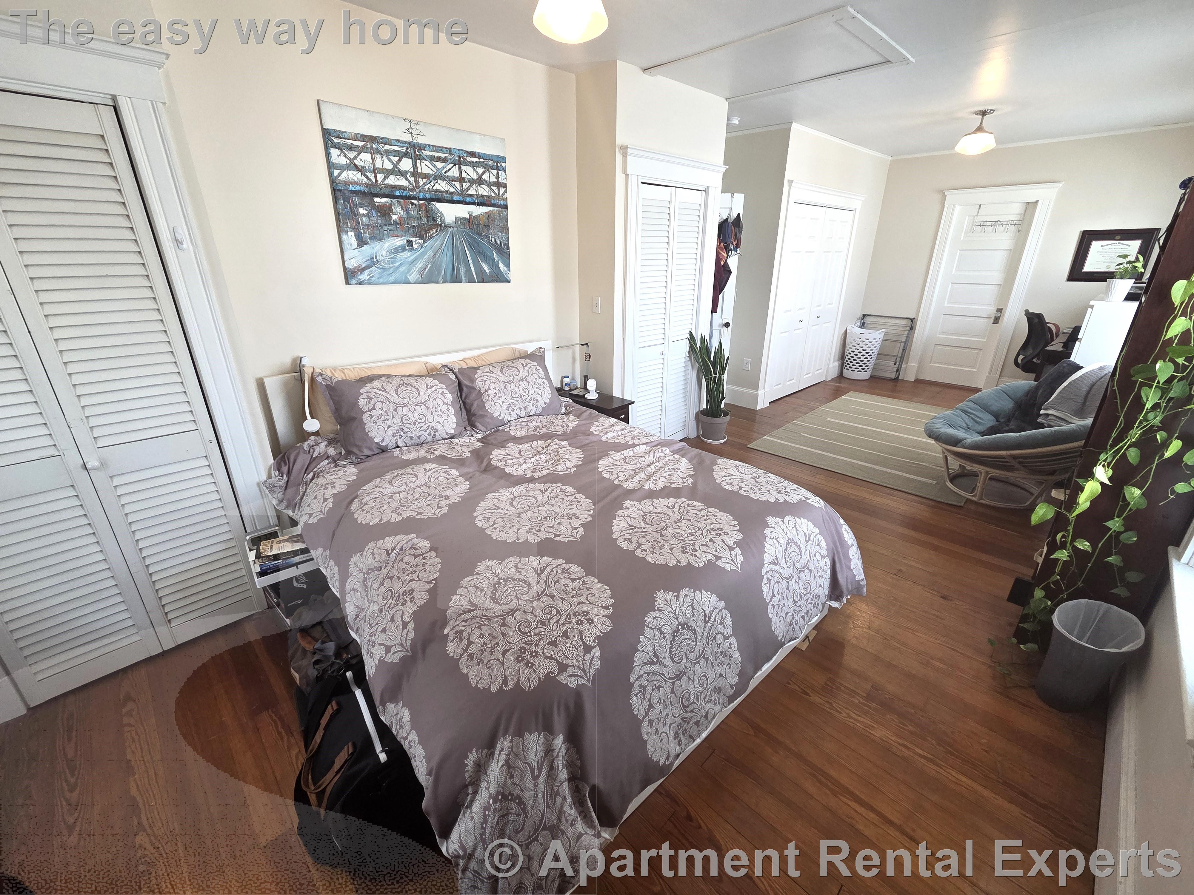 76 Lexington Ave, Davis Square