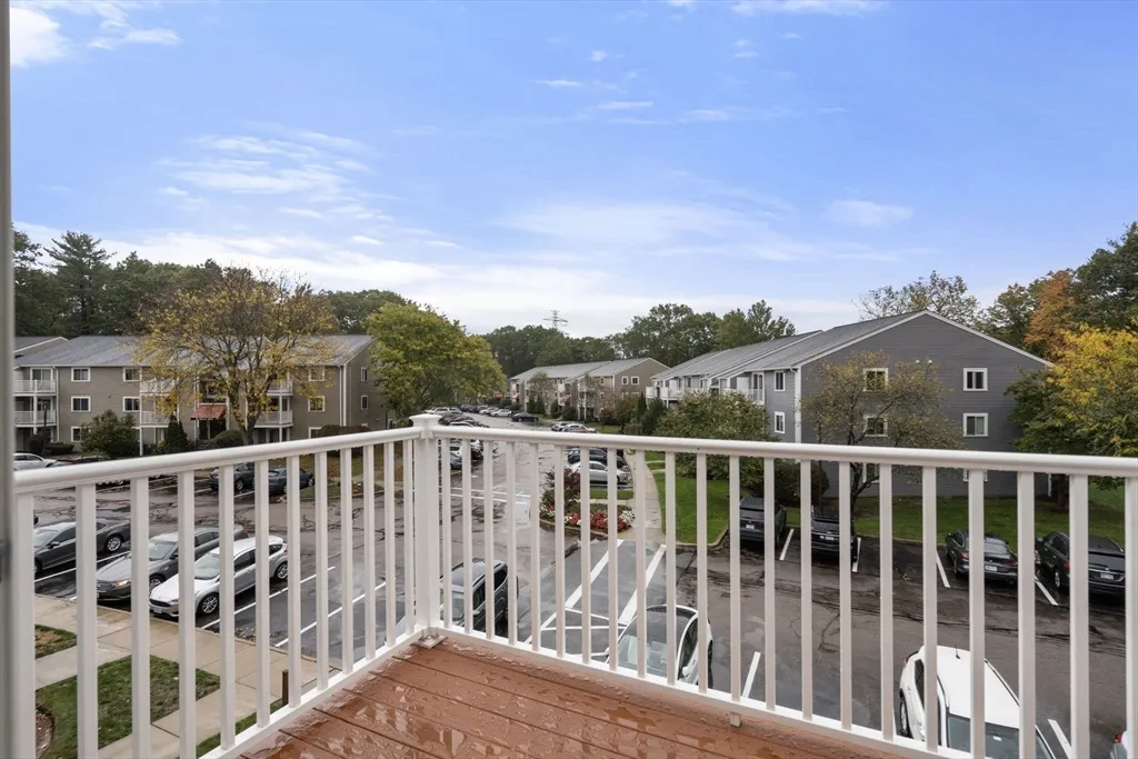 11 Silver Hill Ln, Natick