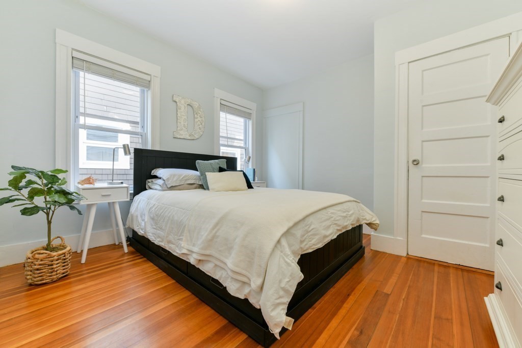 72 Lexington Ave, Davis Square