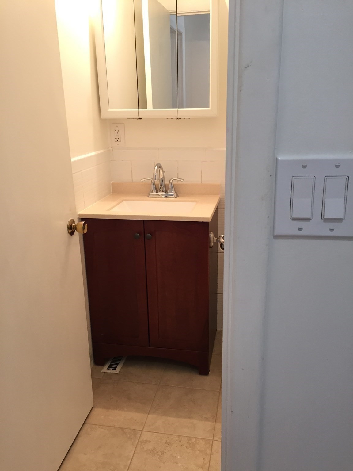 166 Lake Shore, Brighton