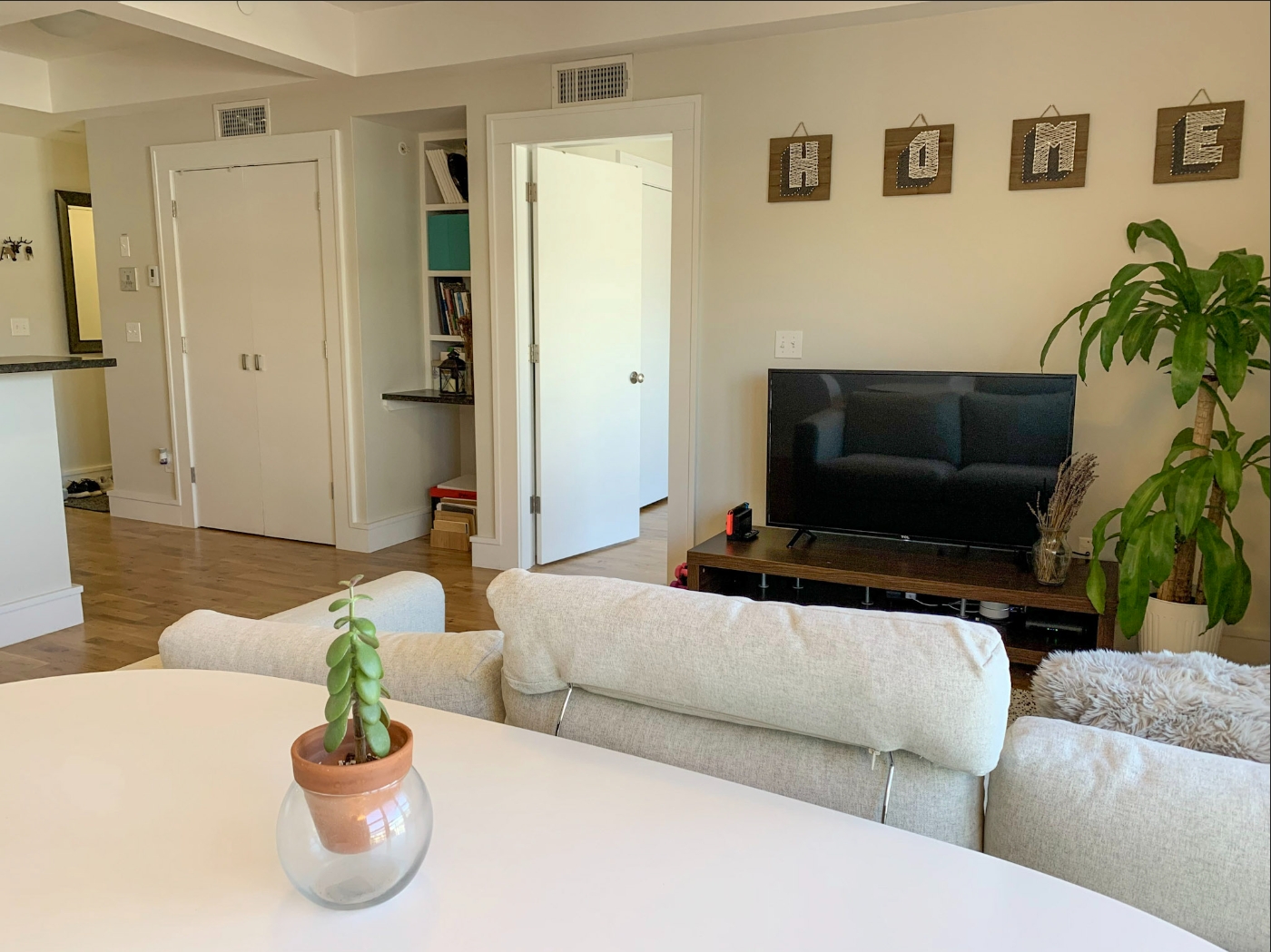 126 Charles St, East Cambridge