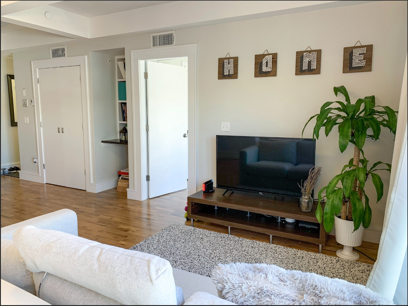 126 Charles St, East Cambridge