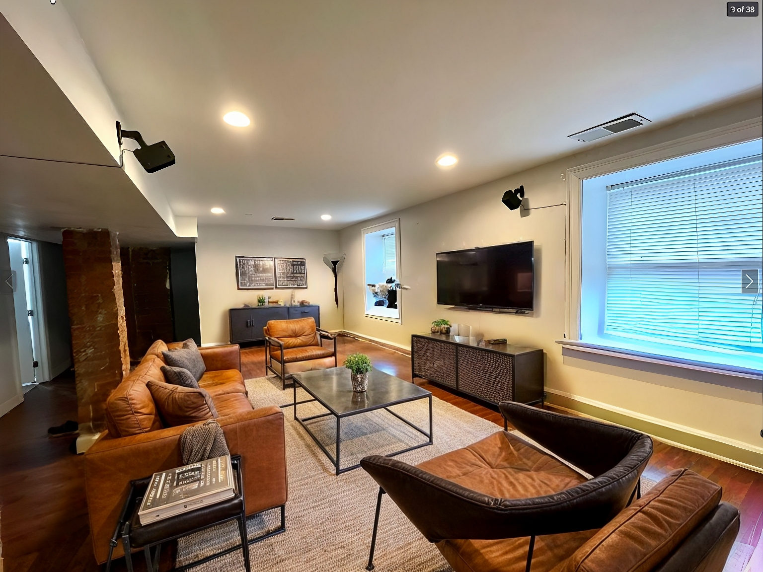 998 Tremont St, Roxbury