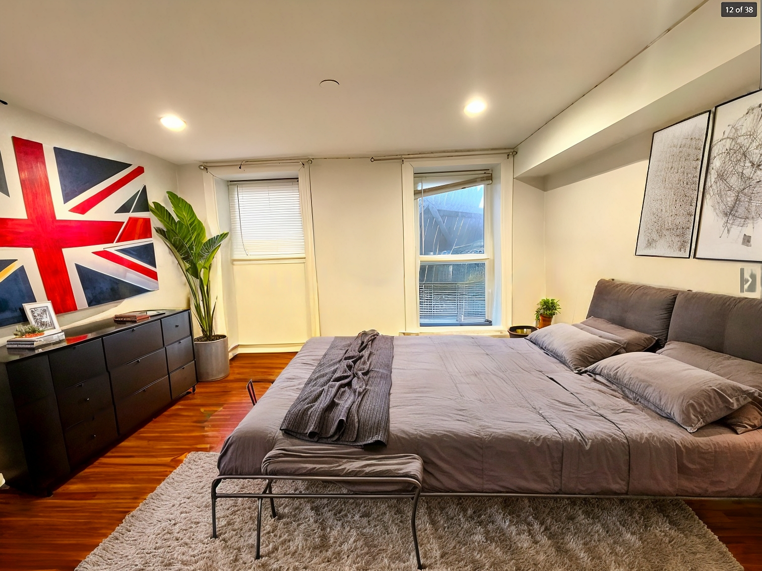 998 Tremont St, Roxbury