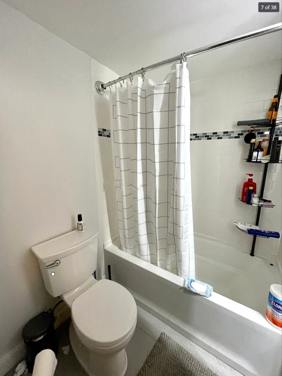 998 Tremont St, Roxbury