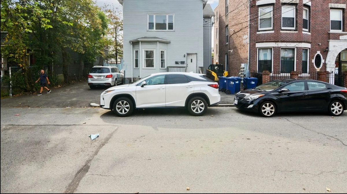 21 Highgate St, Allston