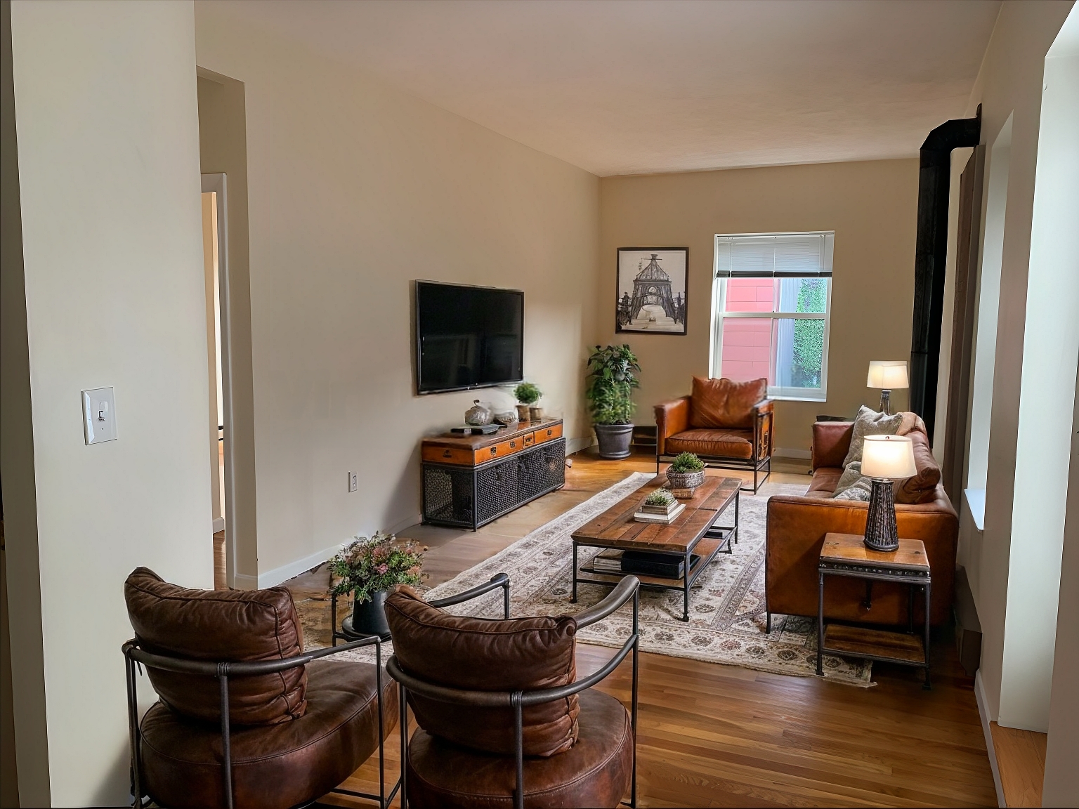 3 Worcester Sq, South End