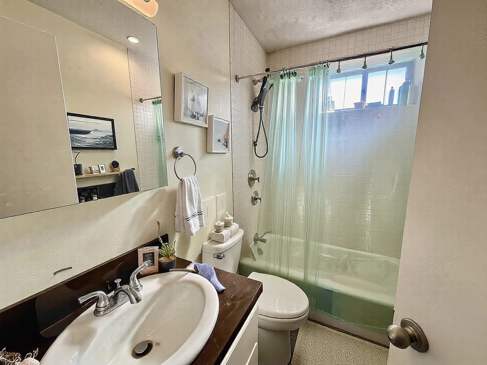 3 Worcester Sq, South End