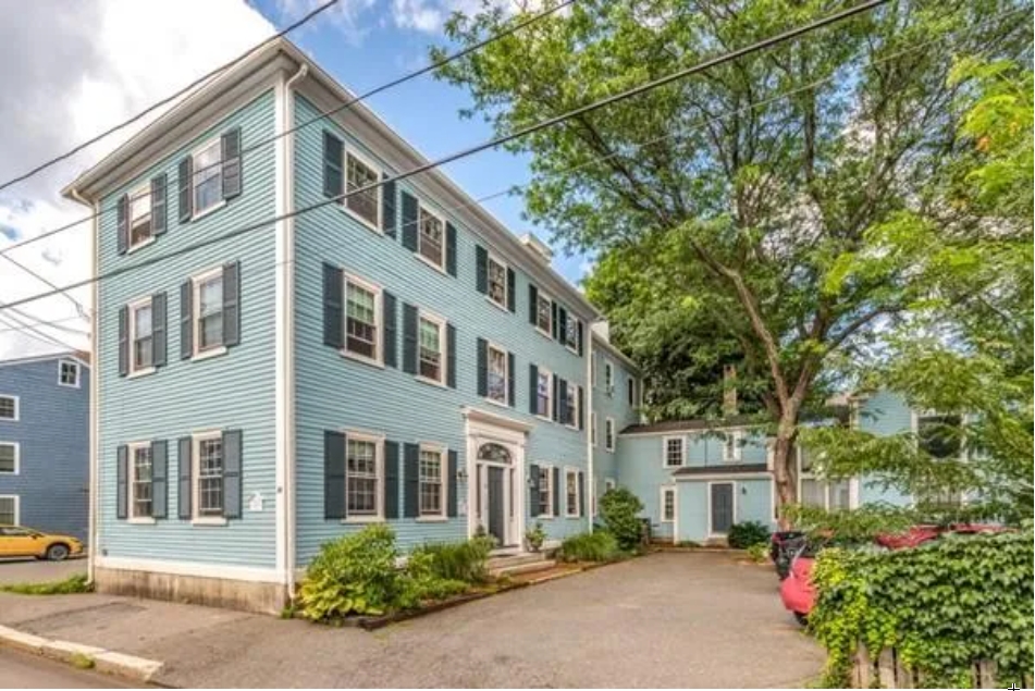 14 Mall St, Salem