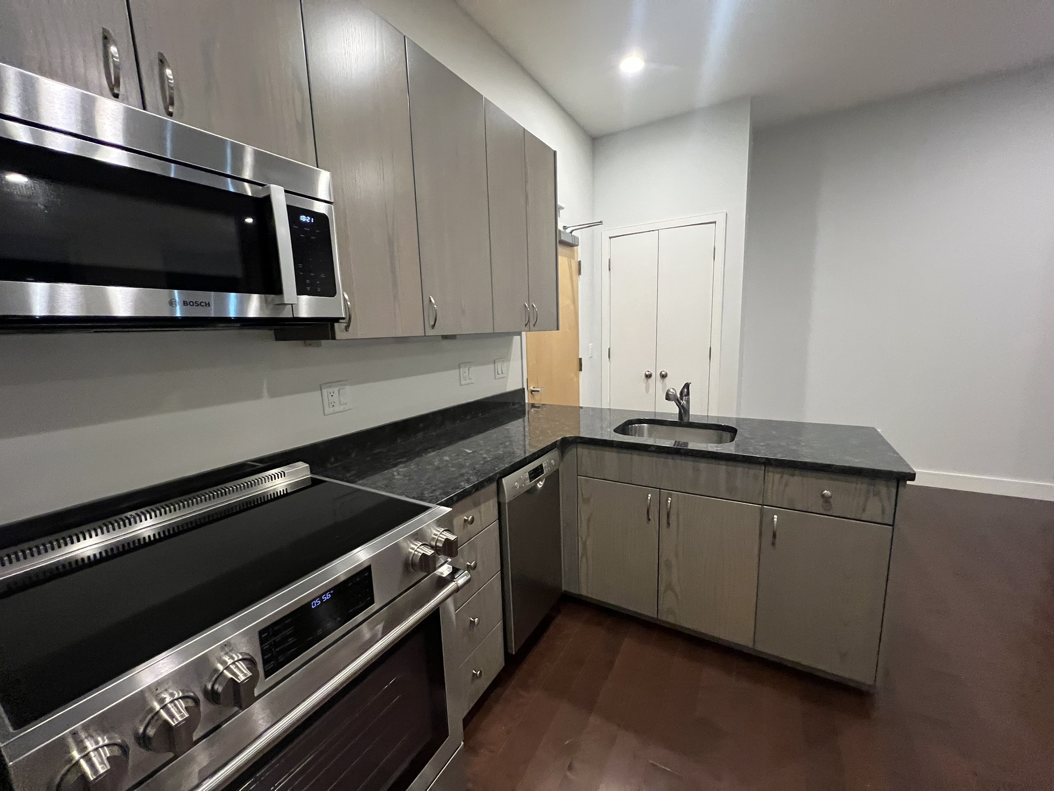 460 Harrison Ave, South End