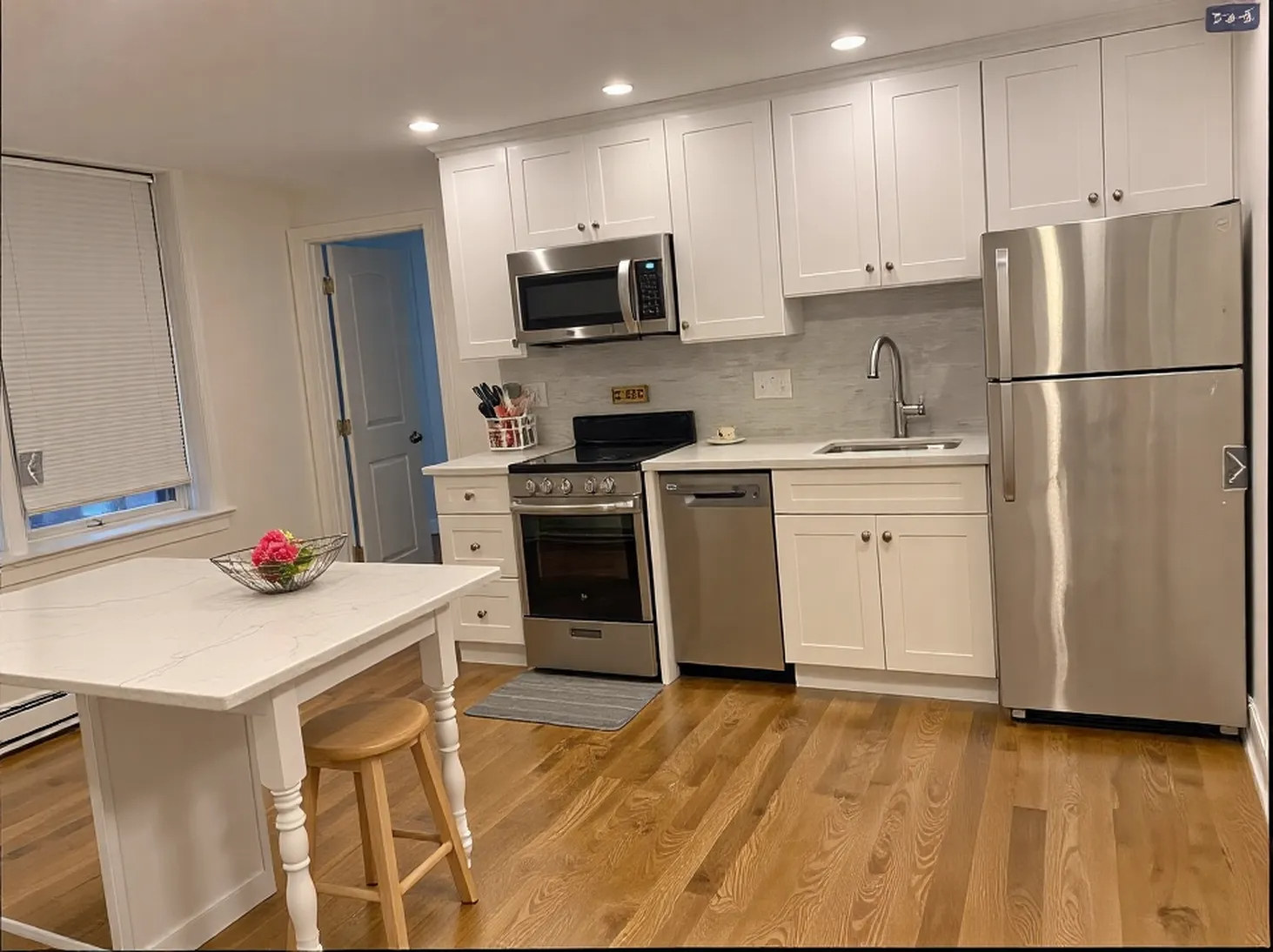 92 West Cedar, Beacon Hill