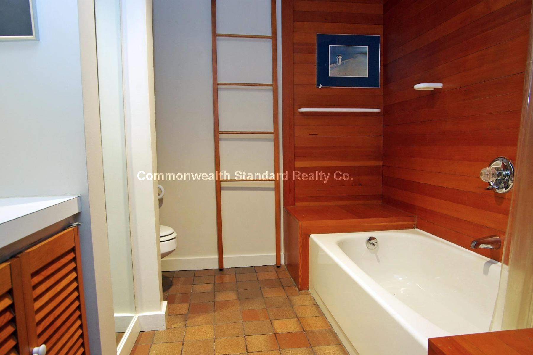 540 Massachusetts Ave, South End