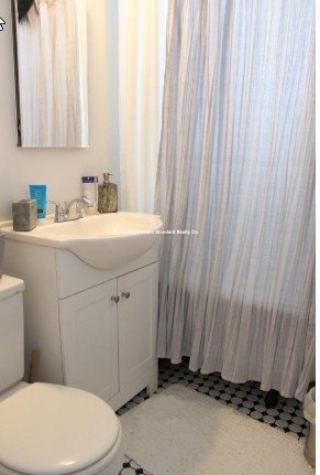 90 W Cedar, Beacon Hill