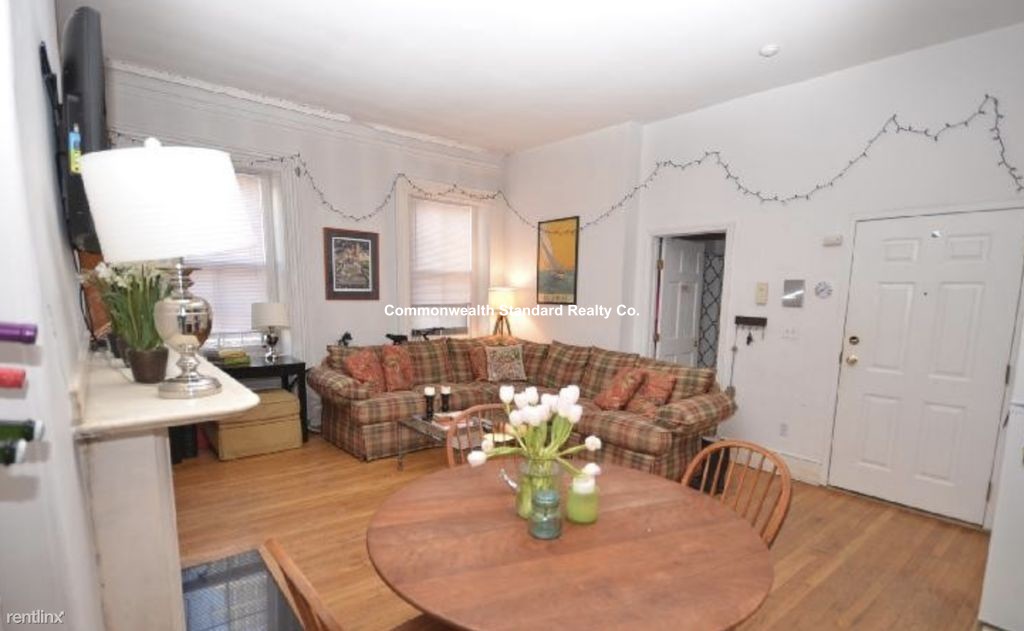 3 bed, 1 bath apartment for rent at 12 Hancock Unit 4, Beacon Hill — photo 11 of 20