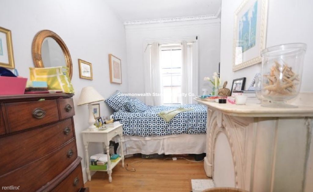 3 bed, 1 bath apartment for rent at 12 Hancock Unit 4, Beacon Hill — photo 13 of 20