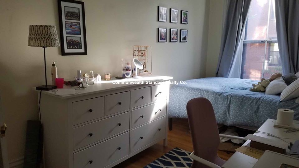 3 bed, 1 bath apartment for rent at 12 Hancock Unit 4, Beacon Hill — photo 15 of 20