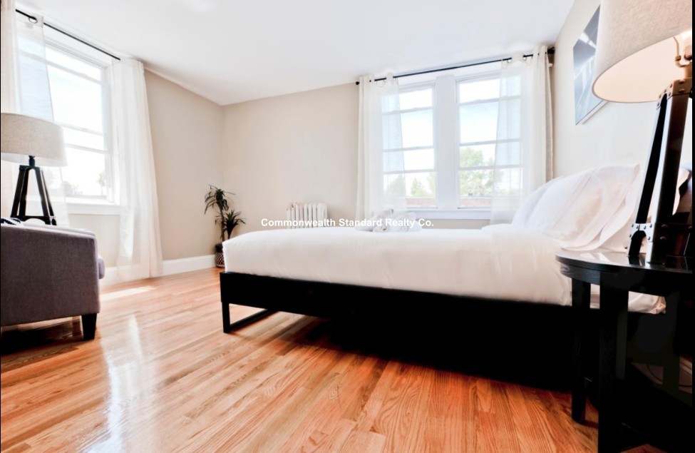 3 bed, 1 bath apartment for rent at 328 Saint Paul St Unit 6, Coolidge Corner — photo 2 of 13