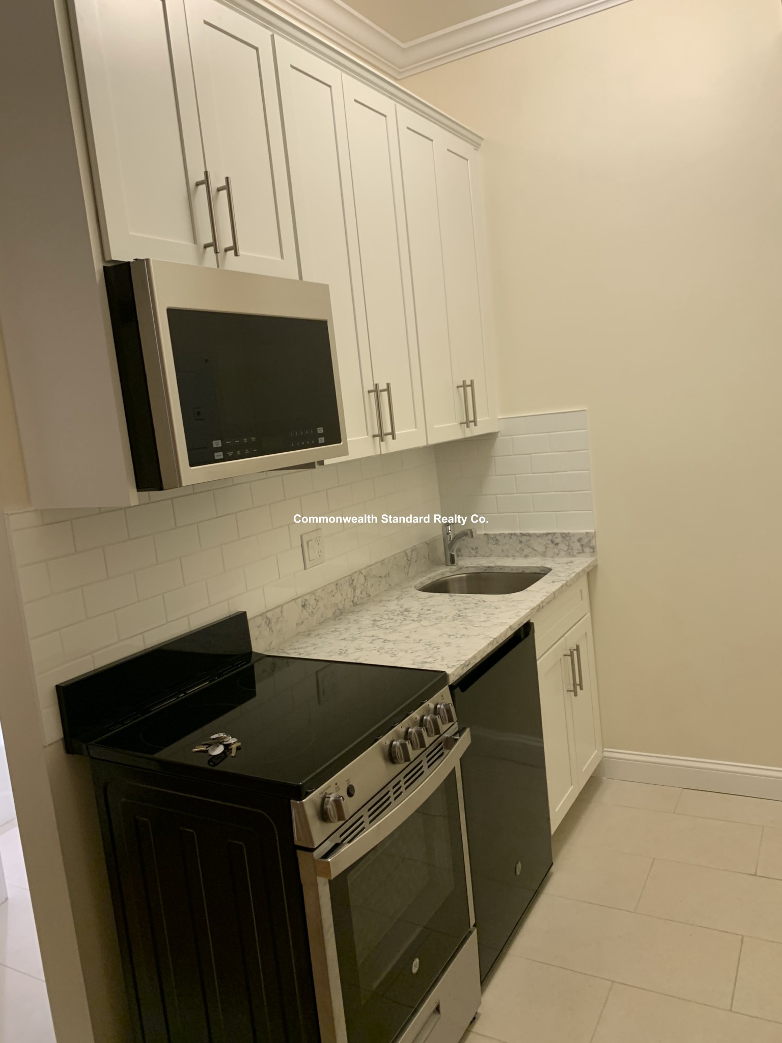 Studio bed, 1 bath apartment for rent at 17 Keswick St Unit 10, Fenway — photo 4 of 6