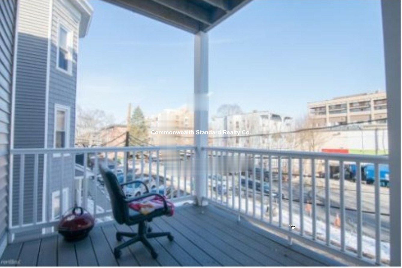 7 Gardner Ter, Allston