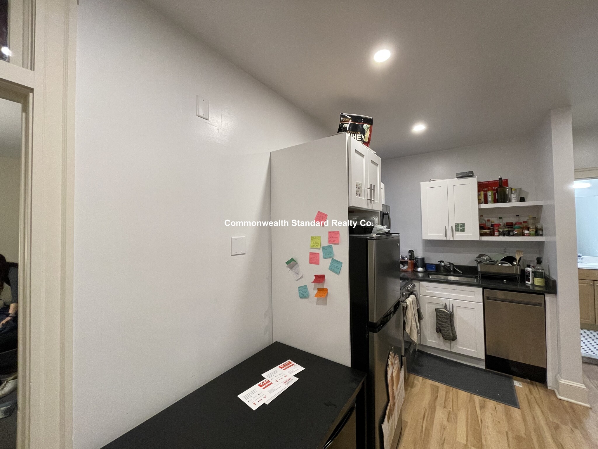 3 bed, 1 bath apartment for rent at 833 Beacon St Unit 401, Fenway — photo 3 of 10