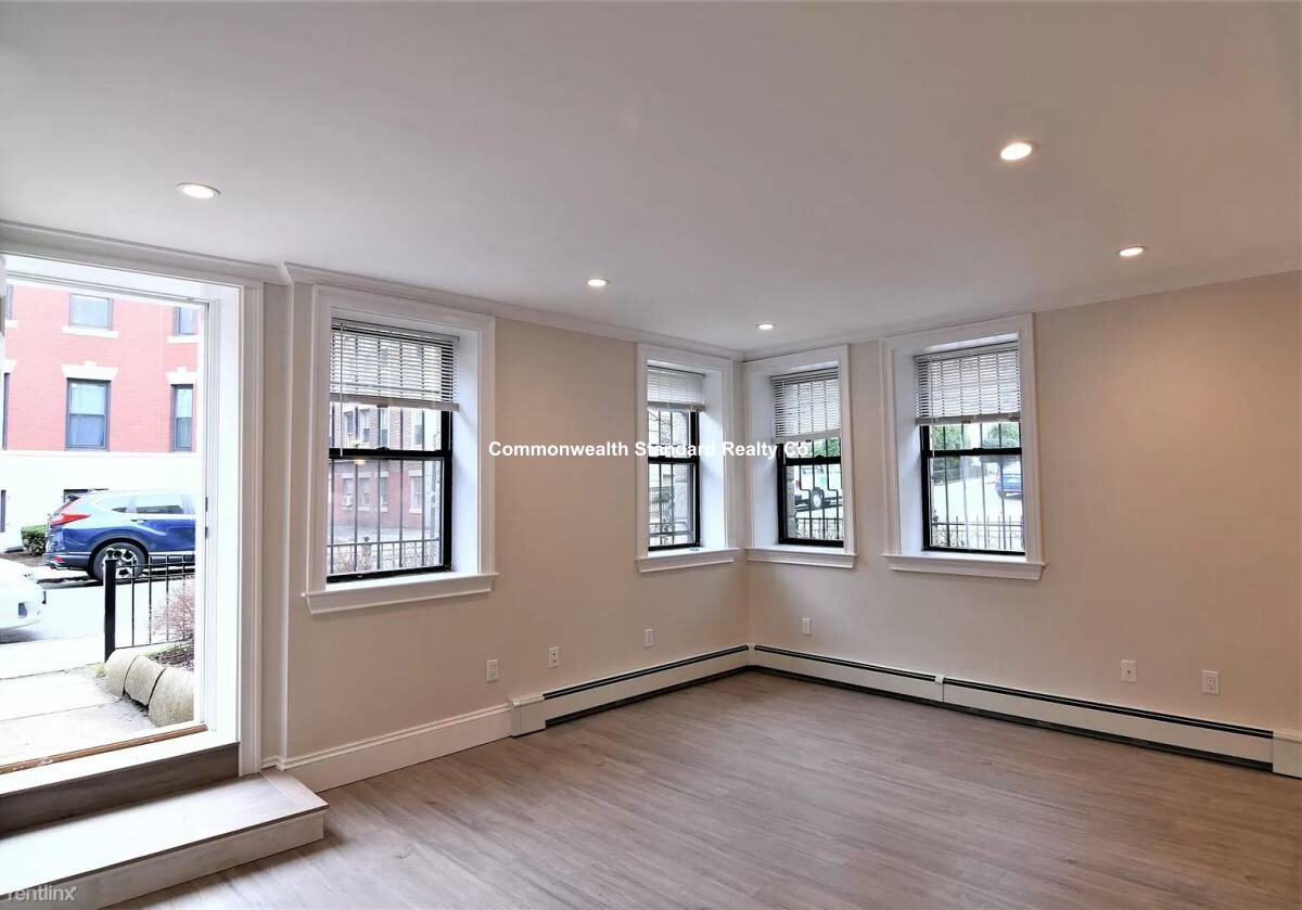 2 bed, 1 bath apartment for rent at 31 Glenville Ave Unit A, Allston — photo 4 of 10