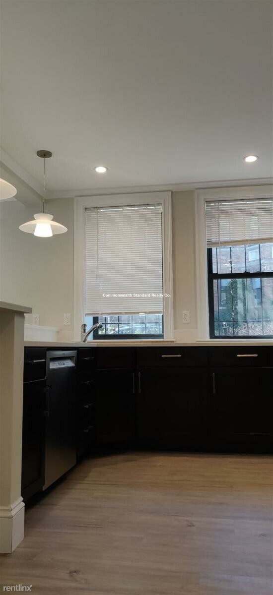 2 bed, 1 bath apartment for rent at 31 Glenville Ave Unit A, Allston — photo 3 of 10