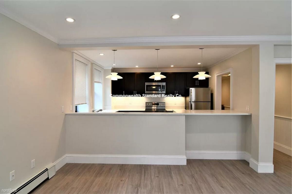 2 bed, 1 bath apartment for rent at 31 Glenville Ave Unit A, Allston — photo 7 of 10