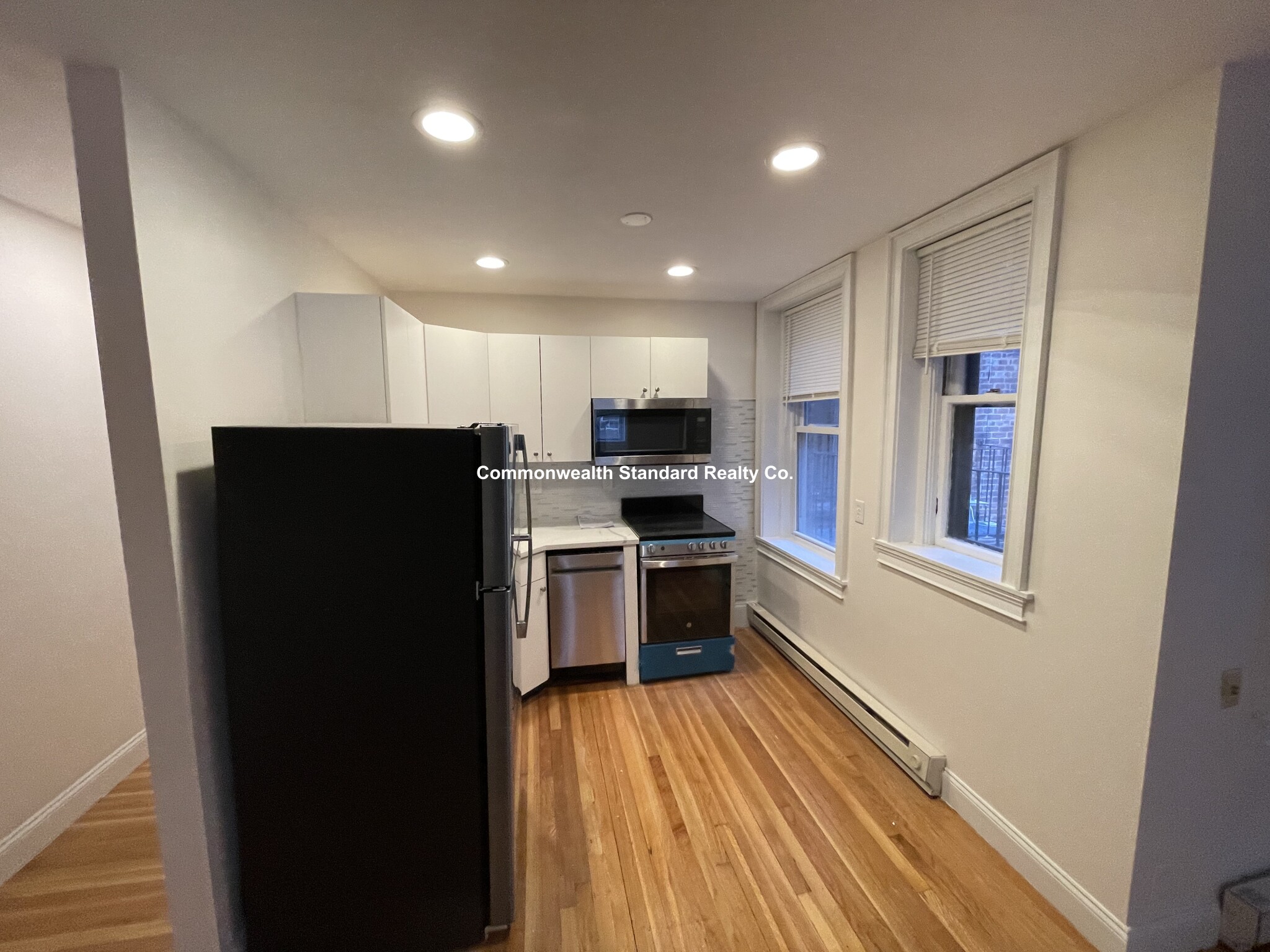 92 W Cedar, Beacon Hill