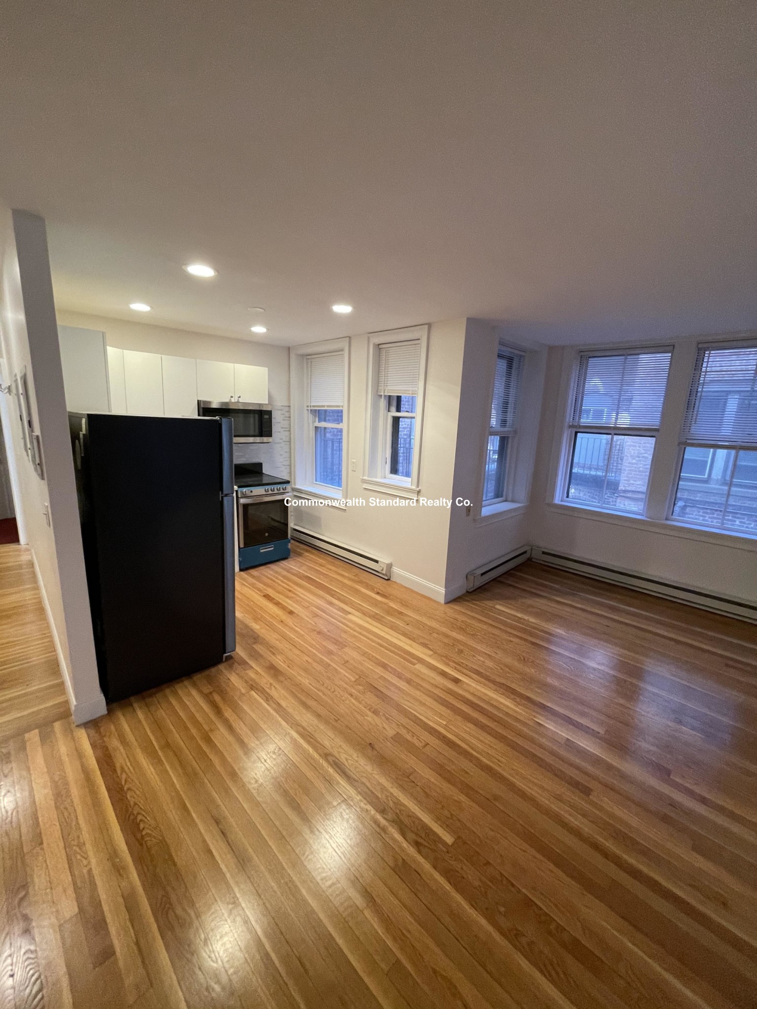 92 W Cedar, Beacon Hill