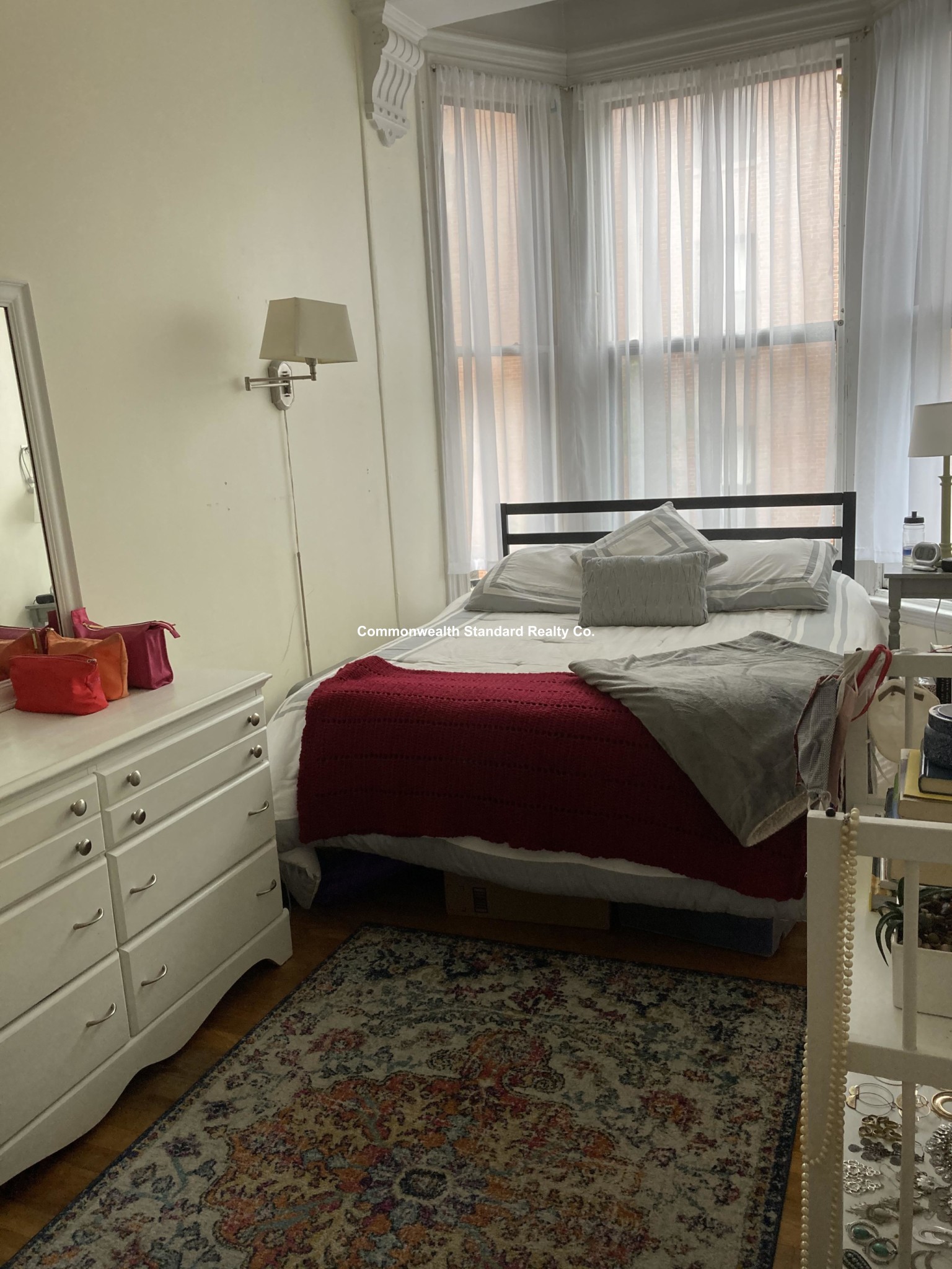 3 bed, 1 bath apartment for rent at 12 Hancock Unit 4, Beacon Hill — photo 16 of 20