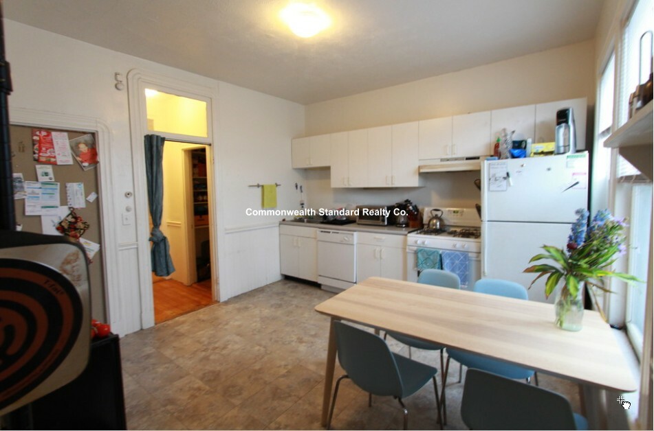 32 Chatham St, Harvard Square