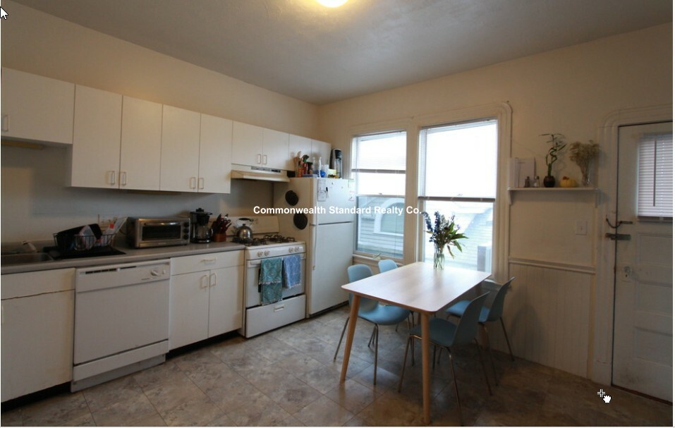 32 Chatham St, Harvard Square