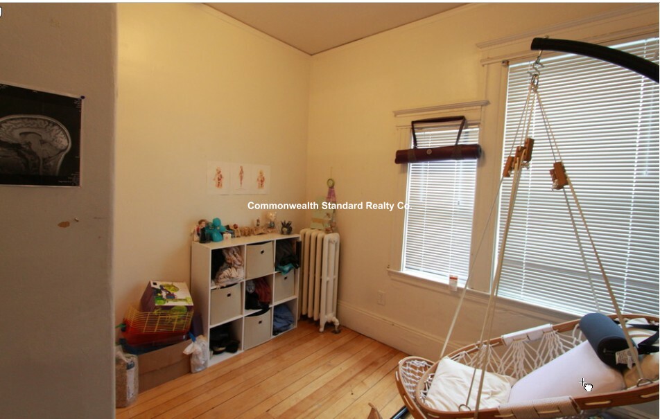 32 Chatham St, Harvard Square