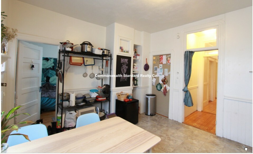 32 Chatham St, Harvard Square