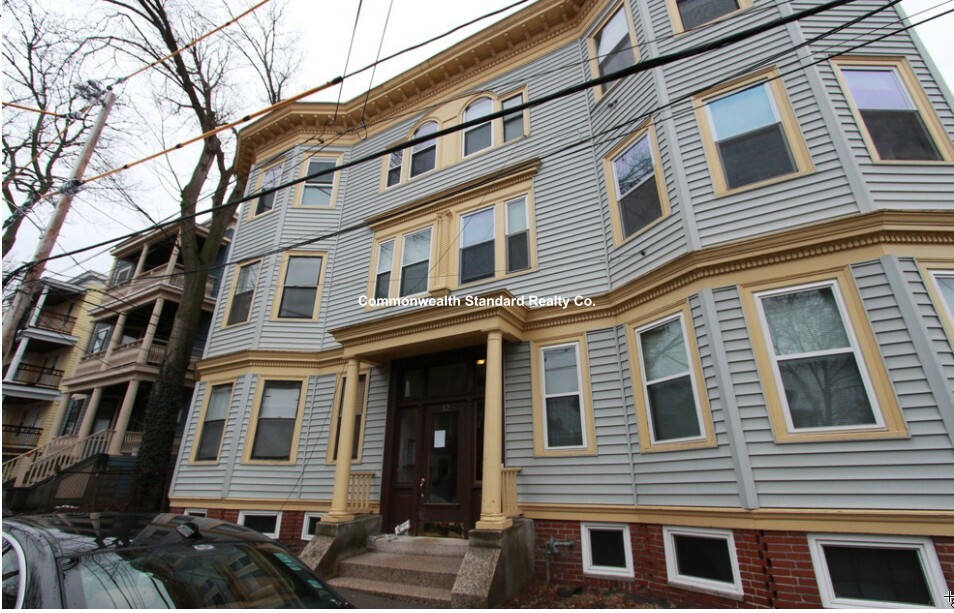 32 Chatham St, Harvard Square
