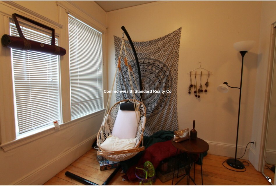 32 Chatham St, Harvard Square