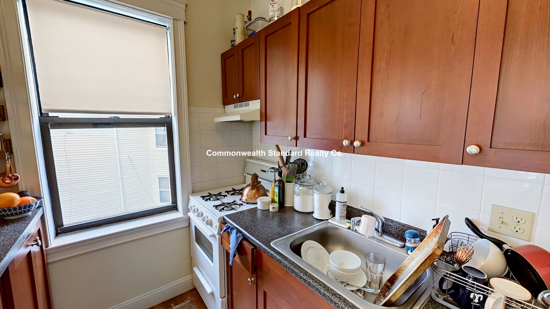 2 bed, 1 bath apartment for rent at 76 Quint Ave Unit 5, Allston — photo 4 of 10