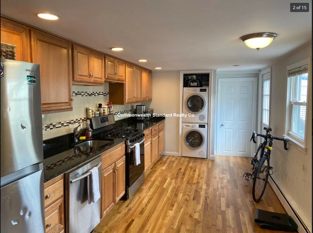5 bed, 2 bath apartment for rent at 442 West 4th St Unit 2, South Boston — photo 13 of 14