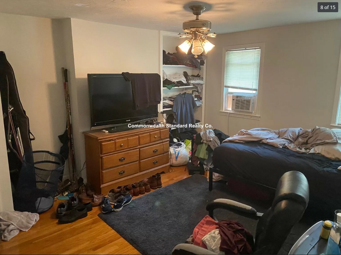 5 bed, 2 bath apartment for rent at 442 West 4th St Unit 2, South Boston — photo 1 of 14