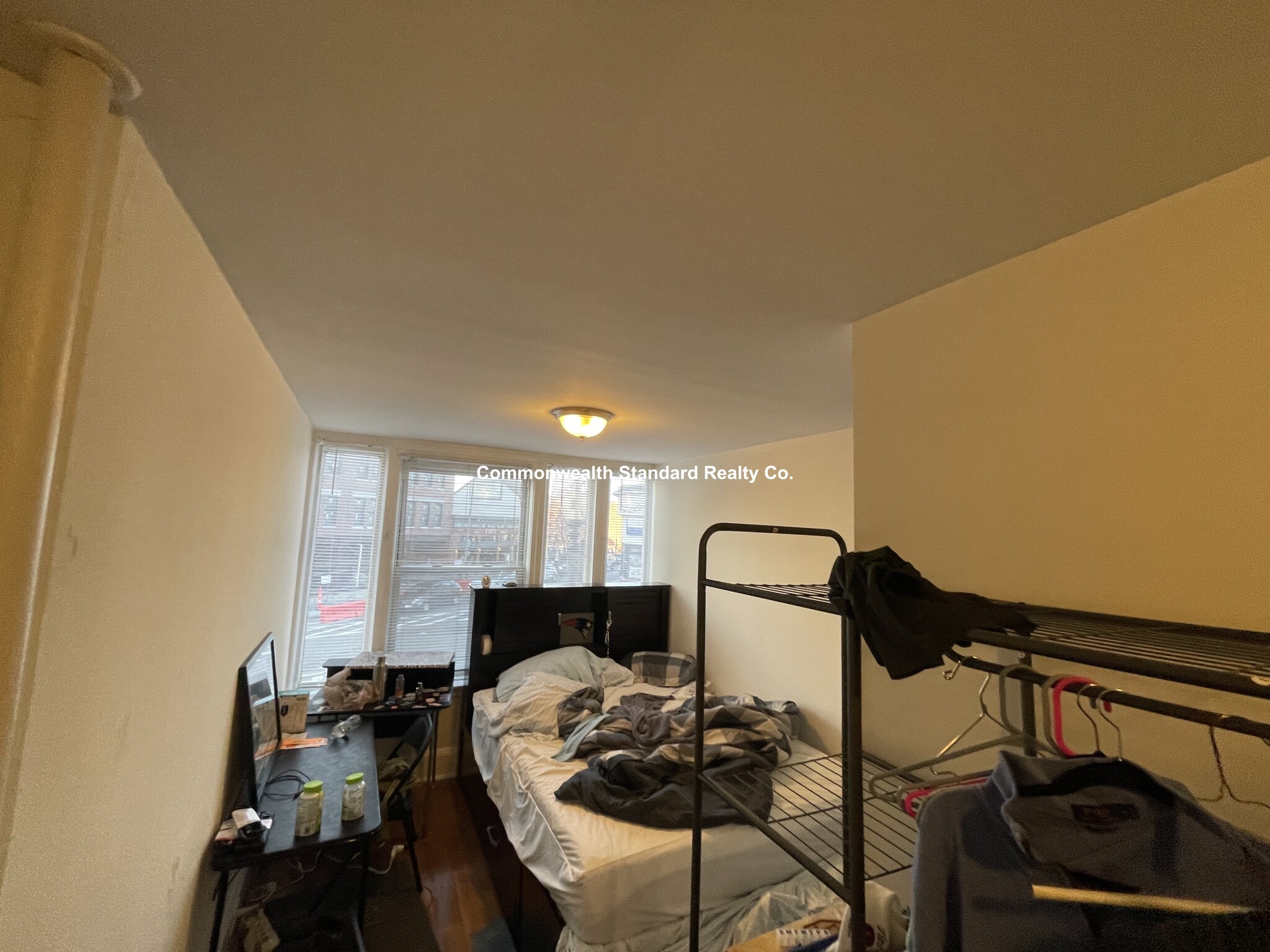3 bed, 1 bath apartment for rent at 489 West Broadway Unit 3, South Boston — photo 4 of 8