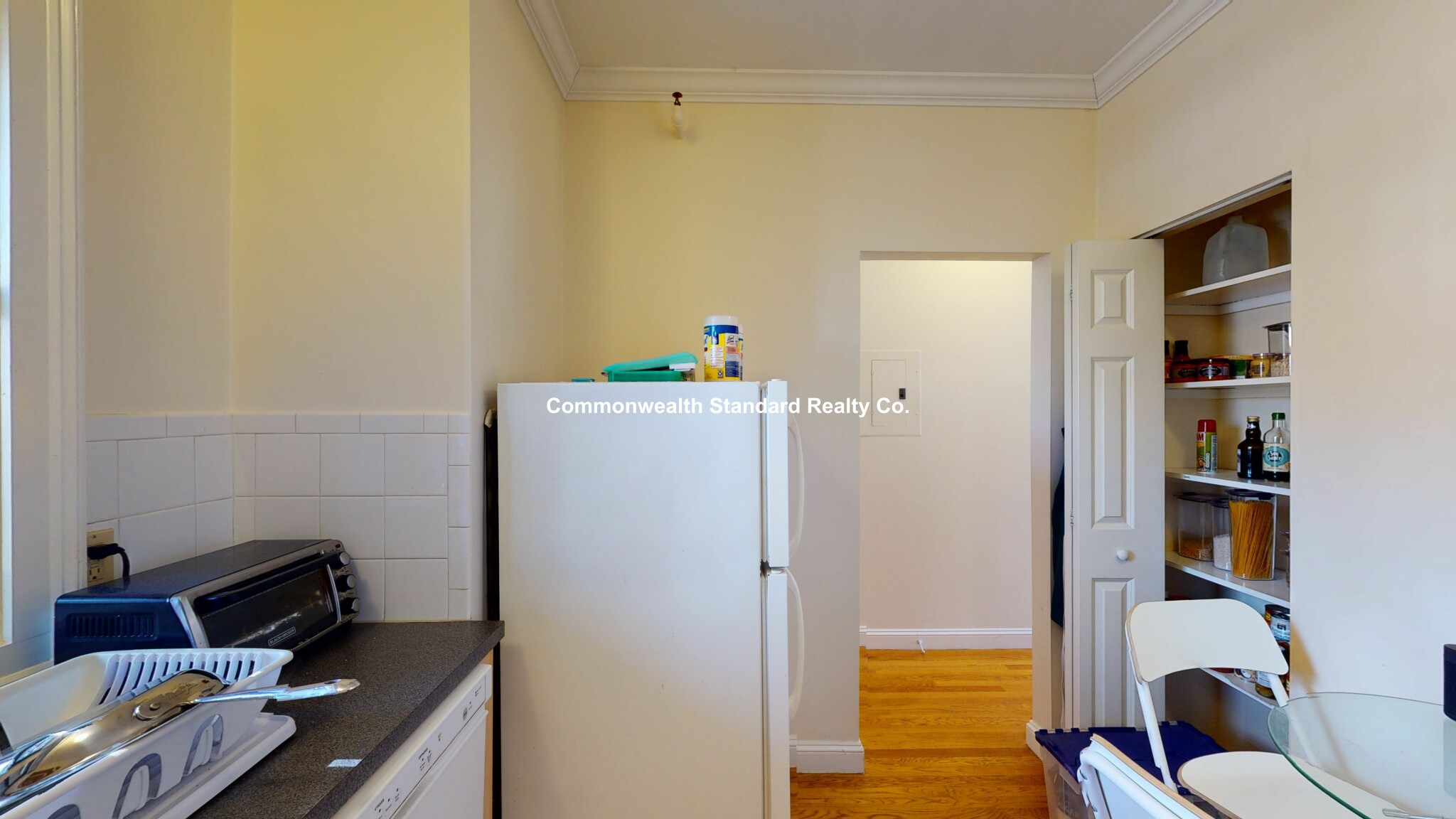 4 Park Vale Ave, Allston