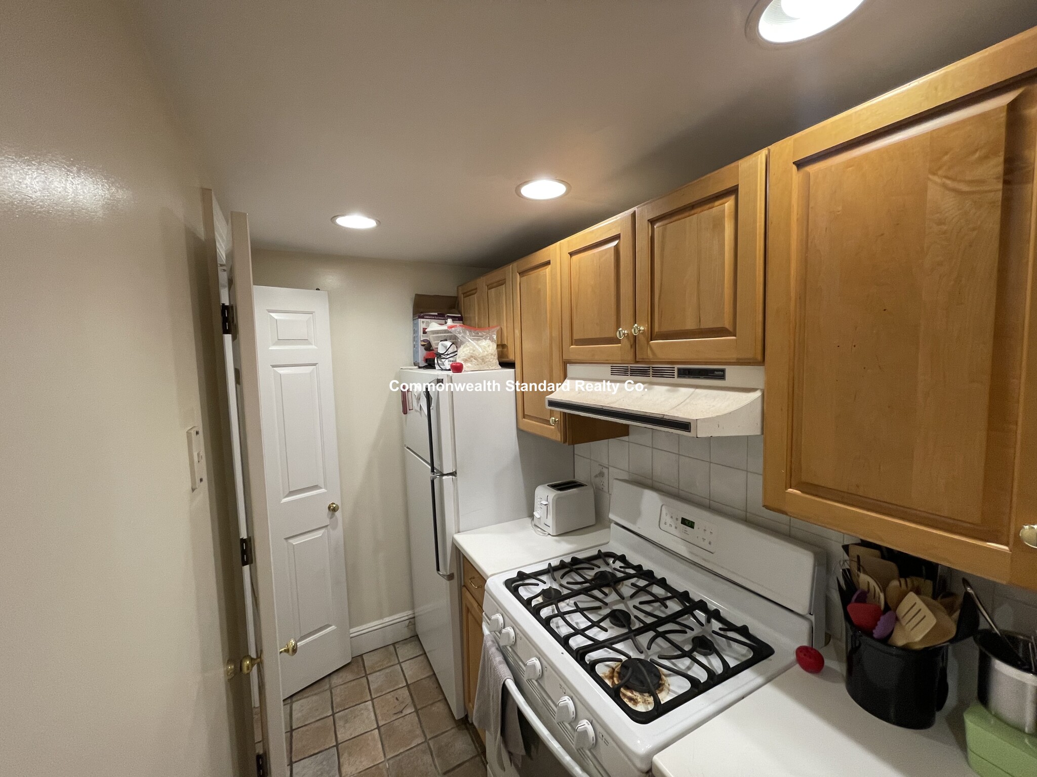2 bed, 1 bath apartment for rent at 20 Lime St Unit A, Beacon Hill — photo 8 of 32